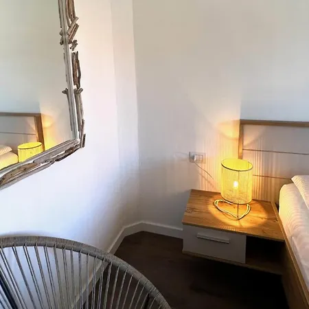Vera Seafront Apartman Sumartin