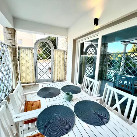 Vera Seafront Apartman *