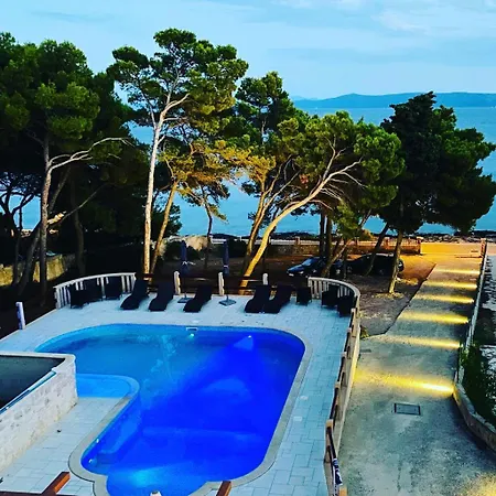Vera Seafront Apartman Sumartin