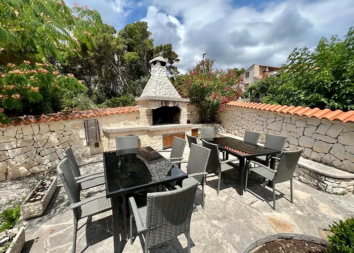 Appartement Vera Seafront Sumartin
