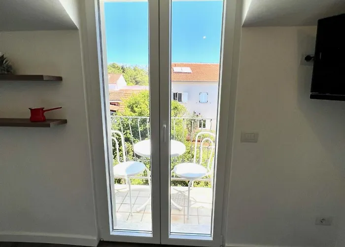 Appartement Vera Seafront Sumartin
