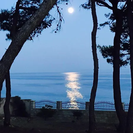 Vera Seafront * Sumartin