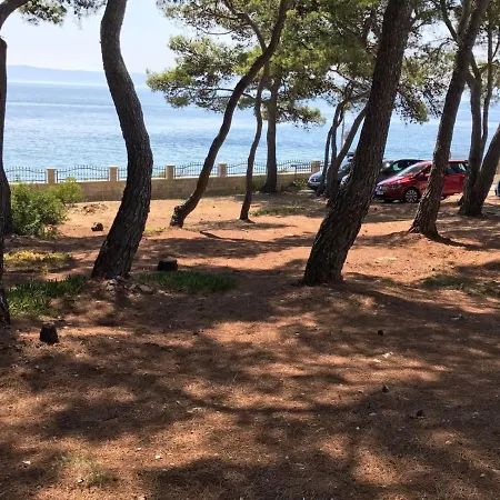 Vera Seafront * Sumartin