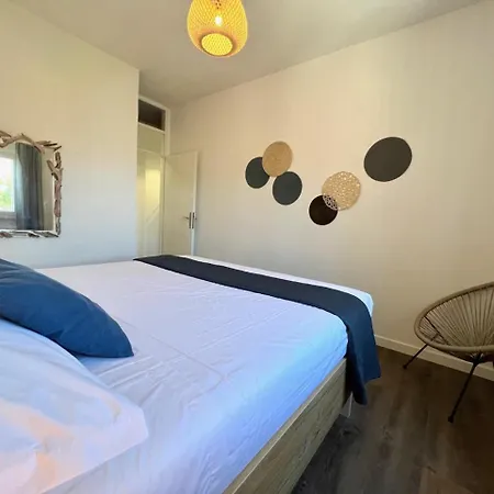 Apartment Vera Seafront Sumartin