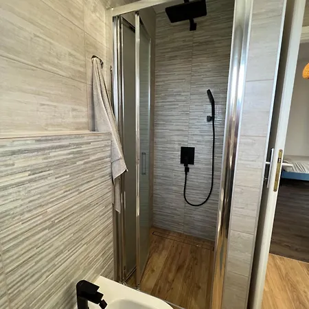 Vera Seafront Apartment
