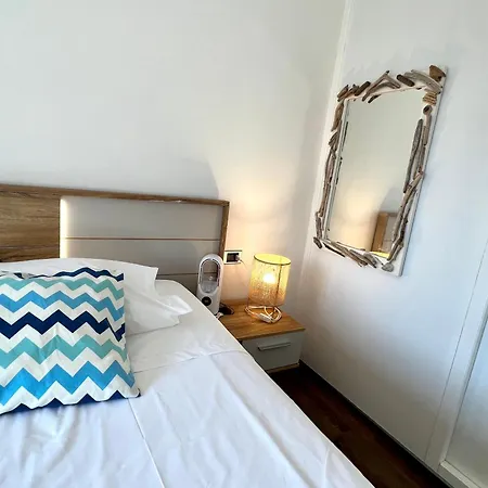 Vera Seafront Apartment *