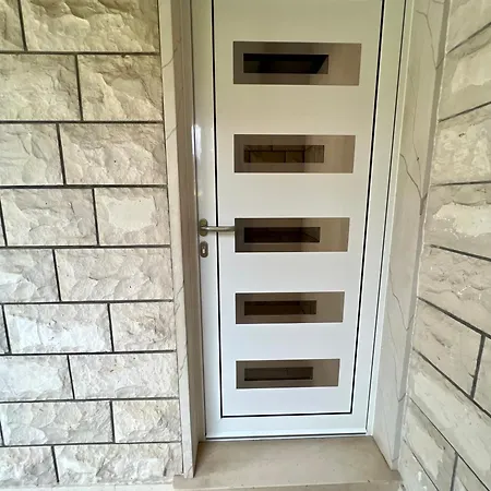 Vera Seafront Sumartin