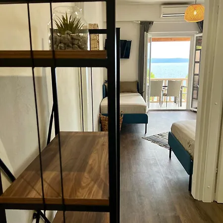Vera Seafront Apartman Sumartin